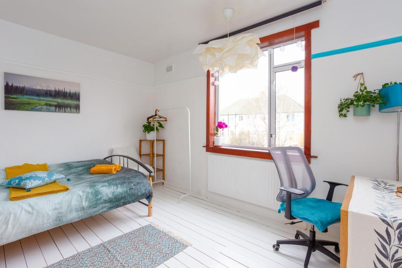 Bright & Spacious Double Room With Garden View- Close To Airport & City Centre EDI Exterior foto